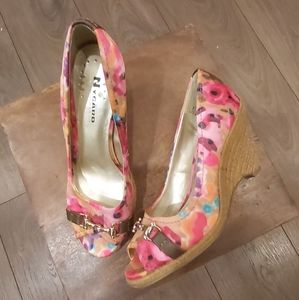 Nyguard Selena wedge style pump.